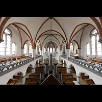 Berlin, St. Josef, Blick vom Spieltisch ber das Rckpositiv in die Kirche