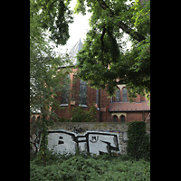 Berlin, St. Marien, Außenansicht (Chorseite) vom Klemkepark