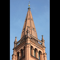 Berlin, Zwlf-Apostel-Kirche, Turmhelm