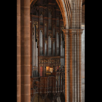 Barcelona, Catedral de la Santa Creu i Santa Eullia, Orgel seitlich vom Triforium aus gesehen