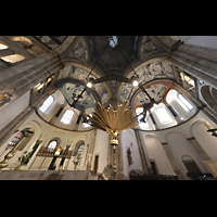 Kln (Cologne), Basilika St. Aposteln, Chorraum und sdliches Querhaus mit Blick ber den Baldachin in die Vierungskuppel