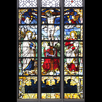 Köln (Cologne), Antoniter Citykirche (ev.), Buntes Glasfenster im Chor