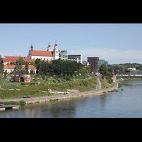 Vilnius, Šv. arkangelo Rapolo bažnycia (Erzengel Raphael), Blick vom gegenüberliegenden Flussufer aus Südwesten auf die Kirche