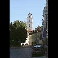 Vilnius, Šv. Jonu bažnycia (Universitätskirche St. Johannis), Blick vom Šventaragio g. (südlich des Kathedralplatzes) zum Turm