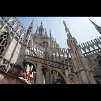 Milano (Mailand), Duomo di Santa Maria Nascente, Strebepfeiler und Turm