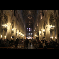 Paris, Cathdrale Notre-Dame, Hauptschiff in Richtung Chor