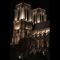Paris, Cathdrale Notre-Dame, Doppeltrme bei Nacht