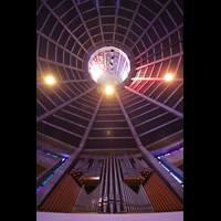 Liverpool, Metropolitan Cathedral of Christ the King, Orgel und Kuppel