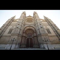 Palma de Mallorca, Catedral La Seu, Fassade mit Hauptportal