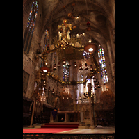 Palma de Mallorca, Catedral La Seu, Gaud-Leuchter im Chorraum