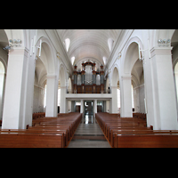 Schramberg, St. Maria, Innenraum in Richtung Orgel