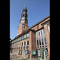 Hamburg, St. Katharinen, Außenansicht vom Katharinenkirchhof aus gesehen