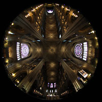 Paris, Cathdrale Notre-Dame, Gesamtansicht von der Vierung ins Gewlbe