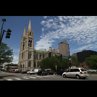 Denver, Cathedral Basilica of the Immaculate Conception, Ansicht von der Colfax Ave