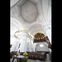 Bamberg, St. Stephan, Altarraum und Orgel mit Blick in die Kuppel