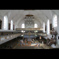 Kaufbeuren, Dreifaltigkeitskirche, Blick von der hinteren Empore zur Orgel und zum Altar