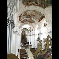 Weingarten, Basilika  St. Martin, Seitlicher Blick von der Orgelempore in die Basilika