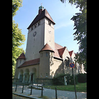 Berlin, Dorfkirche Alt Tegel, Auenansicht mit Turm