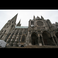 Chartres, Cathdrale Notre-Dame, Seitenansicht mit Querhaus
