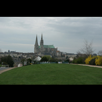 Chartres, Cathdrale Notre-Dame, Ansicht von der Stadt aus
