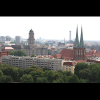 Berlin, Museum Nikolaikirche, Blick von der Domkuppel auf die Nikolaikirche