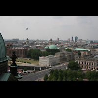 Berlin, Dom, Blick auf St. Hedwig (Kuppel), Gendarmenmarkt und Potsdamer Platz