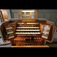 München (Munich), St. Markus, Spieltisch der Steinmeyer-Orgel