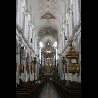 München (Munich), Alt St. Peter, Innenraum / Hauptschiff in Richtung Chor