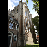 Alkmaar, Sint Laurenskerk, Ansicht von der kerkstraat von Sdwesten