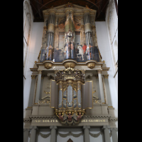 Alkmaar, Sint Laurenskerk, Hauptorgel mit geschlossenen Flgeltren