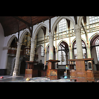 Amsterdam, Oude Kerk, Blick durchs sdliche Seitenschiff ins Hauptschiff und zur Orgel