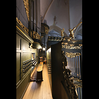 Groningen, Martinikerk, Rckpositiv, Spieltisch und Hauptwerksprospekt seitlich