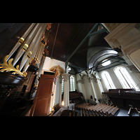 Groningen, Nieuwe Kerk, Seitlicher Blick auf Orgel mit Spieltisch und Rckpositiv