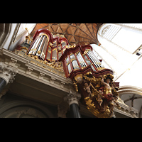 Haarlem, Sint Bavokerk, Hauptorgel seitlich perpsektivisch