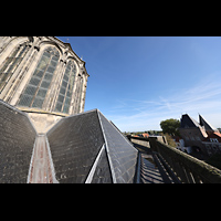 Kampen, Sint Nicolas Bovenkerk, Blick vom Dach des Chorumgangs auf die Obergaden des Chores