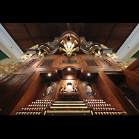 Katwijk aan Zee, Nieuwe Kerk, Spieltisch und Orgelprospekt perspektivisch