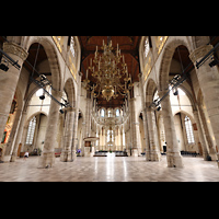 Rotterdam, Sint Laurenskerk, InneLanghaus in Richtung Chor