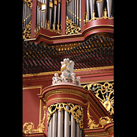 Rotterdam, Sint Laurenskerk, Figuren auf dem Rckpositiv, darber die Chamaden und das Hauptwerk