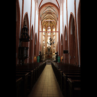 Wroclaw (Breslau), Bazylika sw. Elzbiety (St. Elisabeth), 29,70 m hohes Hauptschiff in Richtung Chor