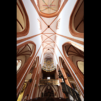 Wroclaw (Breslau), Bazylika sw. Elzbiety (St. Elisabeth), Blick ins Hauptschiffgewlbe und zur Orgel