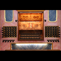 Wroclaw (Breslau), Bazylika sw. Elzbiety (St. Elisabeth), Spieltisch beleuchtet