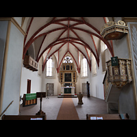 Rötha, St. Georgen, Innenraum in Richtung Chor