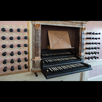 Goslar, Stiftskirche St. Georg (ehem. Klosterkirche), Spieltisch seitlich